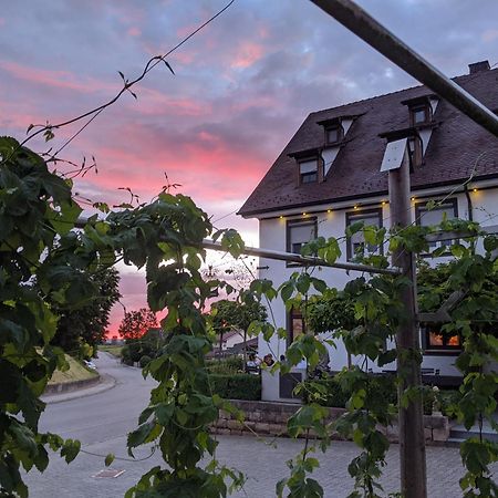Brauereigasthof Adler Oberstadion Buitenkant foto